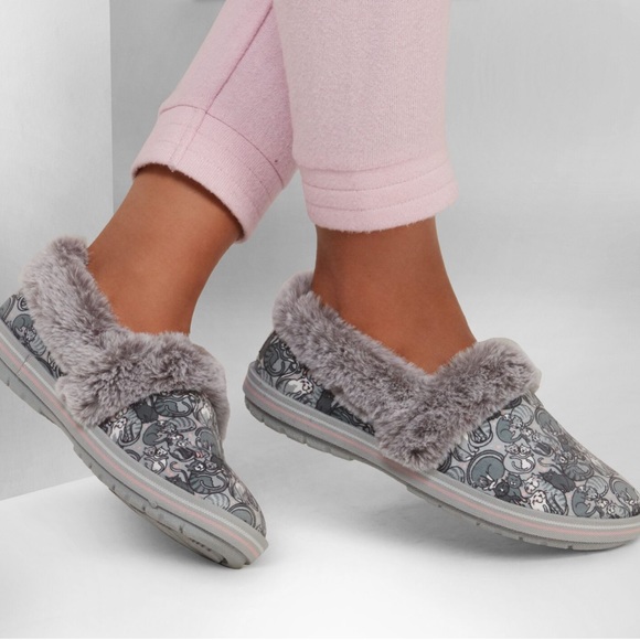 BOB from Skechers memory foam CAT slippers, size 7. - Picture 2 of 6